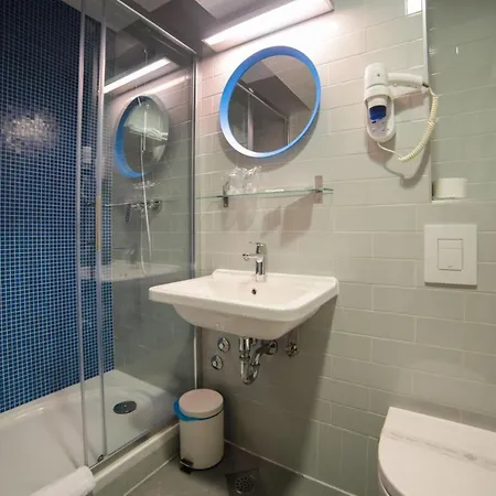 Hotel Ivando 4*