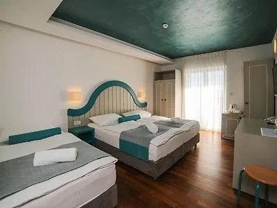 Hotel Ivando 4*